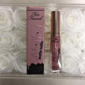 New “ Sugar kisses “ Too Faced melted Matte-tallic